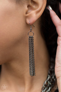 Paparazzi Accessories SCARFed for Attention - Gunmetal