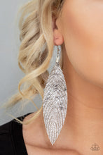 Load image into Gallery viewer, Paparazzi Accessories Feather Fantasy - Multi